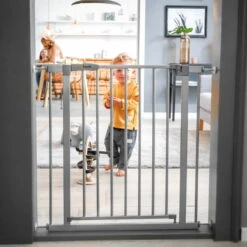 Hauck Stop N Safe 2 Schutzgitter -Babyprodukte 4007923597316.pt15.stop n safe 2 silver 1