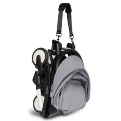 BABYZEN™ YOYO² 6+ Buggy Stone Gestell White -Babyprodukte yoyo 2 6 white frame folded 3 4 stone web